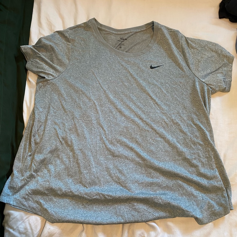 Nike 3X dri-fit top